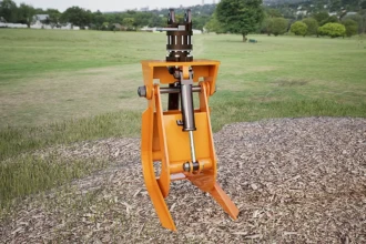 logging grapple closed view